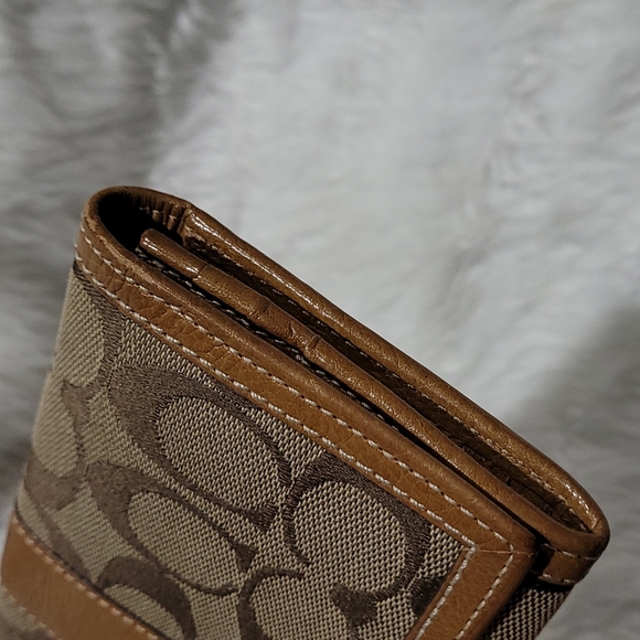 Coach Long bifold Wallet In Signature Canvas - Picture 4 of 16